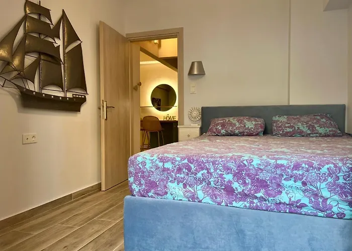 Loutraki Apartment *